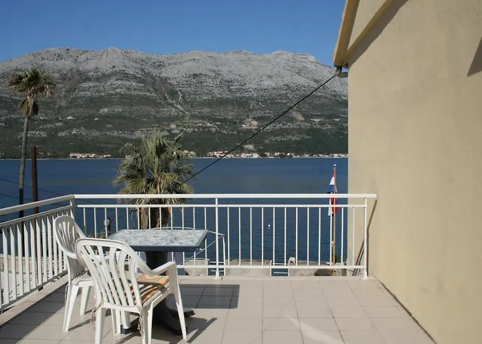 And By The Sea - 4356 Affittacamere Korčula